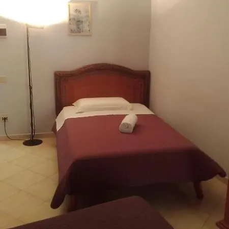 B Palace Hotel 2*