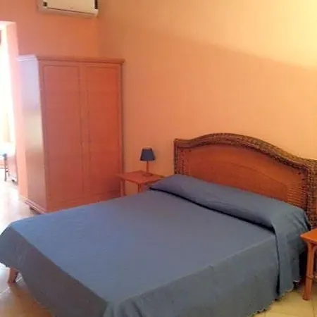 B Palace Hotel Ardea
