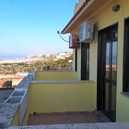 B Palace Ardea