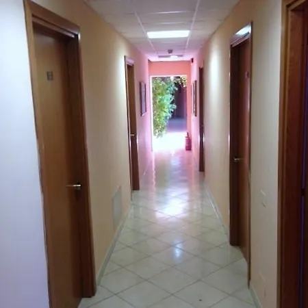 B Palace Hotel 2*