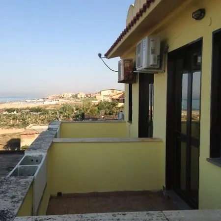 B Palace Ardea